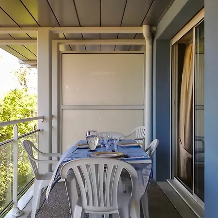 Comfortable, 1-bedroom With A Furnished Terrace And Sea View * Arcachon